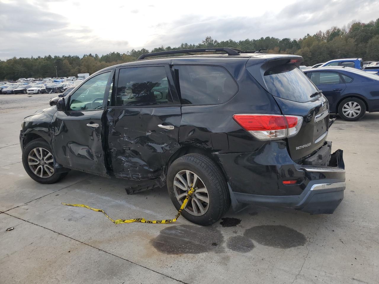 2014 Nissan Pathfinder VIN 5N1AR2MN2EC635962 Copart auction photo, all over damage thumbnail 2