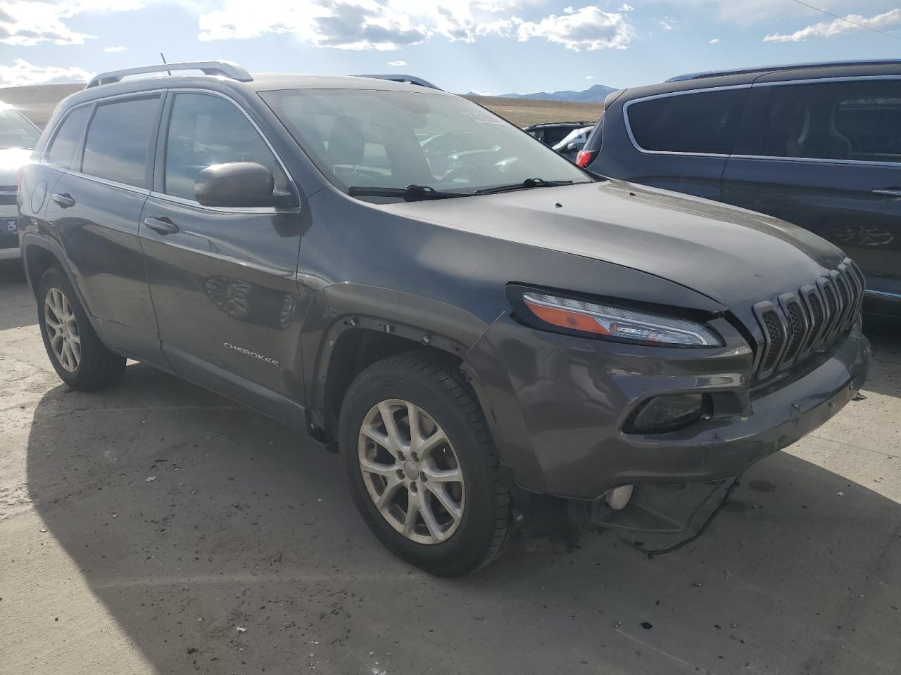 2015 Jeep Grand Cherokee VIN 1C4PJMCS6FW577928 Copart auction photo, front end damage thumbnail 4