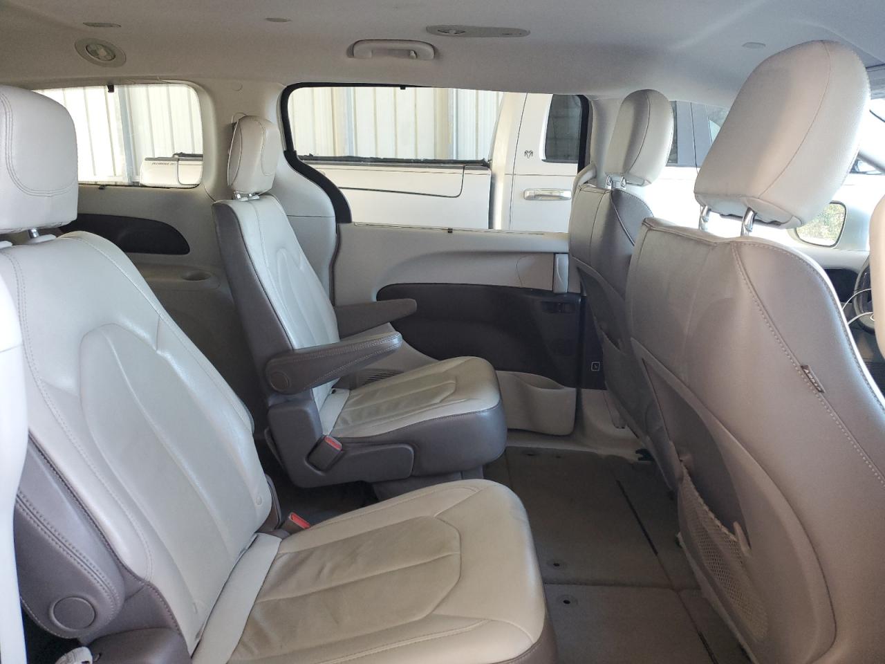 2017 Chrysler Pacifica VIN 2C4RC1BG8HR688247 Copart auction photo, front end damage thumbnail 11