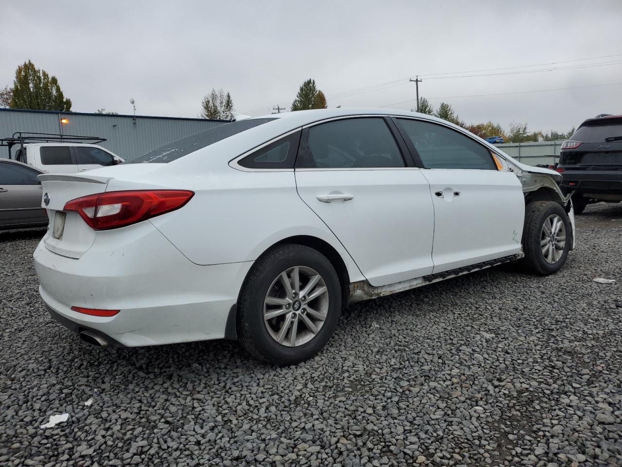 2015 Hyundai Sonata VIN 5NPE24AF3FH095384 Copart auction photo, front end / side damage thumbnail 3
