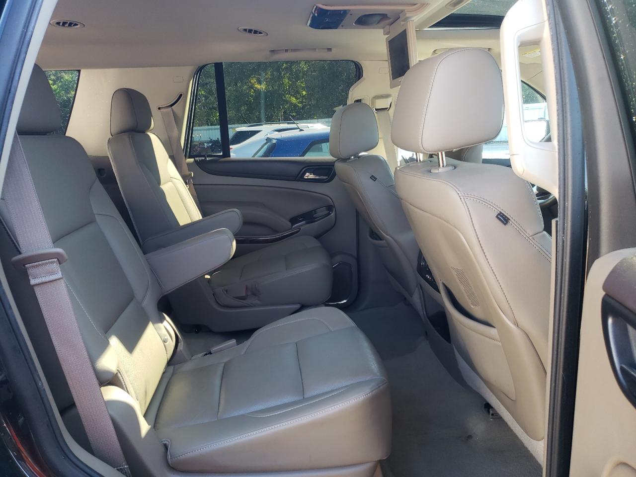 2015 GMC Yukon VIN 1GKS1BKC3FR722662 Copart auction photo, rear end damage thumbnail 10