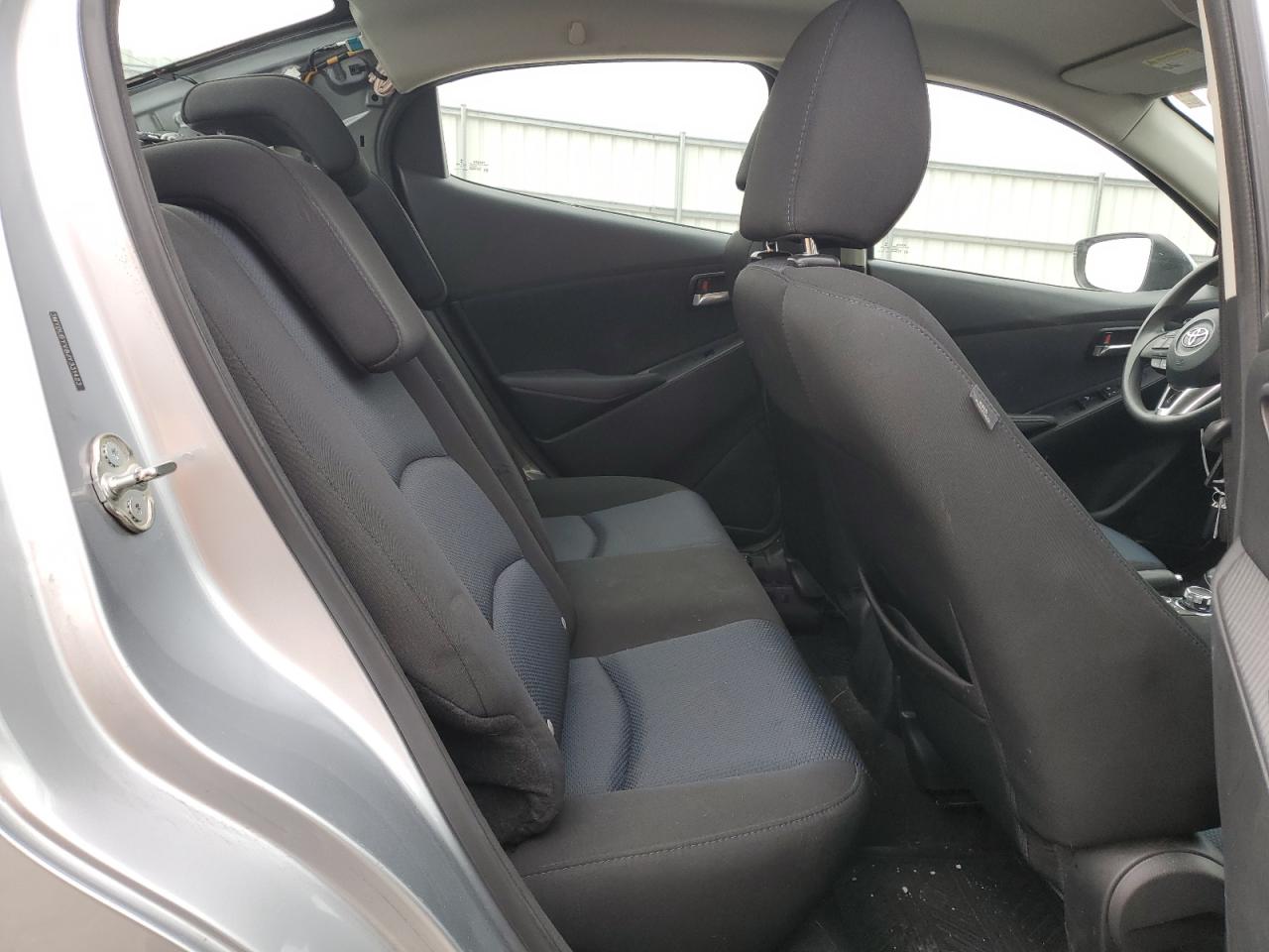 2018 Toyota Yaris VIN 3MYDLBYV8JY331423 Copart auction photo, rear end damage thumbnail 10