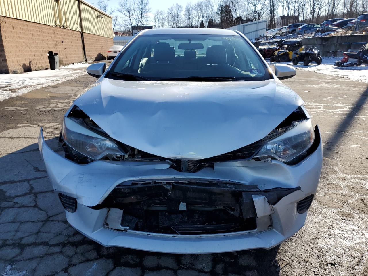 2015 Toyota Corolla VIN 2T1BURHE2FC359978 Copart auction photo, front end / minor dent/scratches damage thumbnail 5