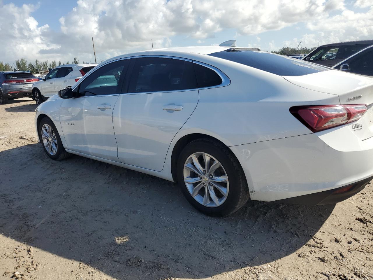 2019 Chevrolet Malibu VIN 1G1ZD5ST1KF105624 Copart auction photo, undercarriage / minor dent/scratches damage thumbnail 2