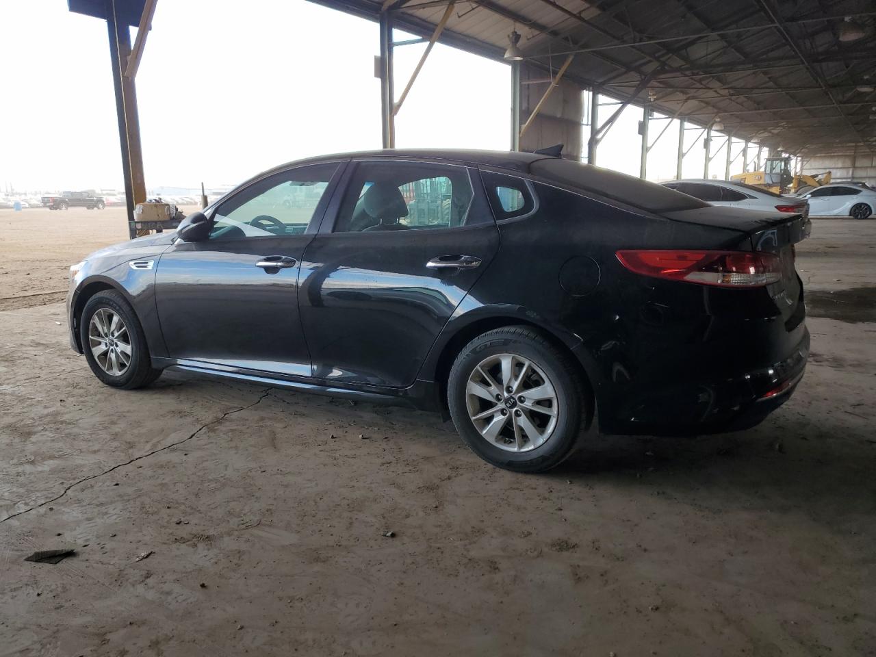 2017 KIA Optima VIN 5XXGT4L38HG139709 Copart auction photo, rear end damage thumbnail 2