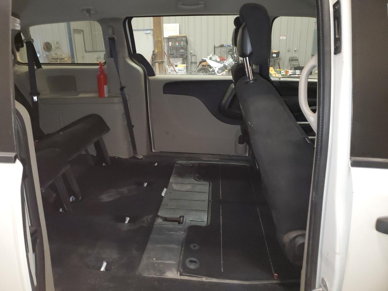 2013 Dodge Caravan VIN 2C4RDGBG2DR683782 Copart auction photo, minor dent/scratches damage thumbnail 11