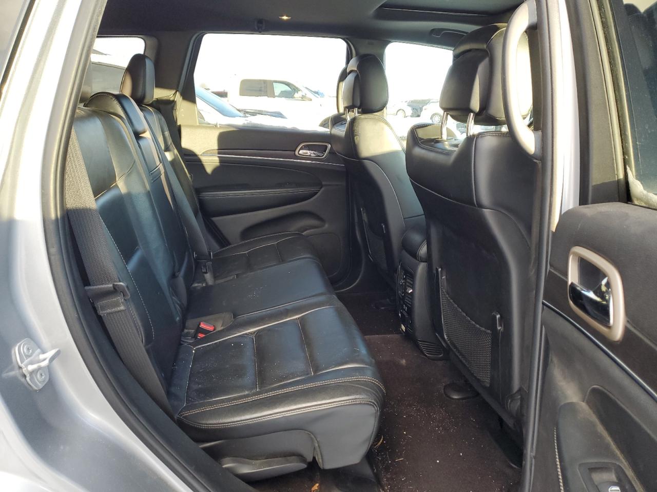 2017 Jeep Grand Cherokee VIN 1C4RJFBG6HC862098 Copart auction photo, rear end / minor dent/scratches damage thumbnail 11