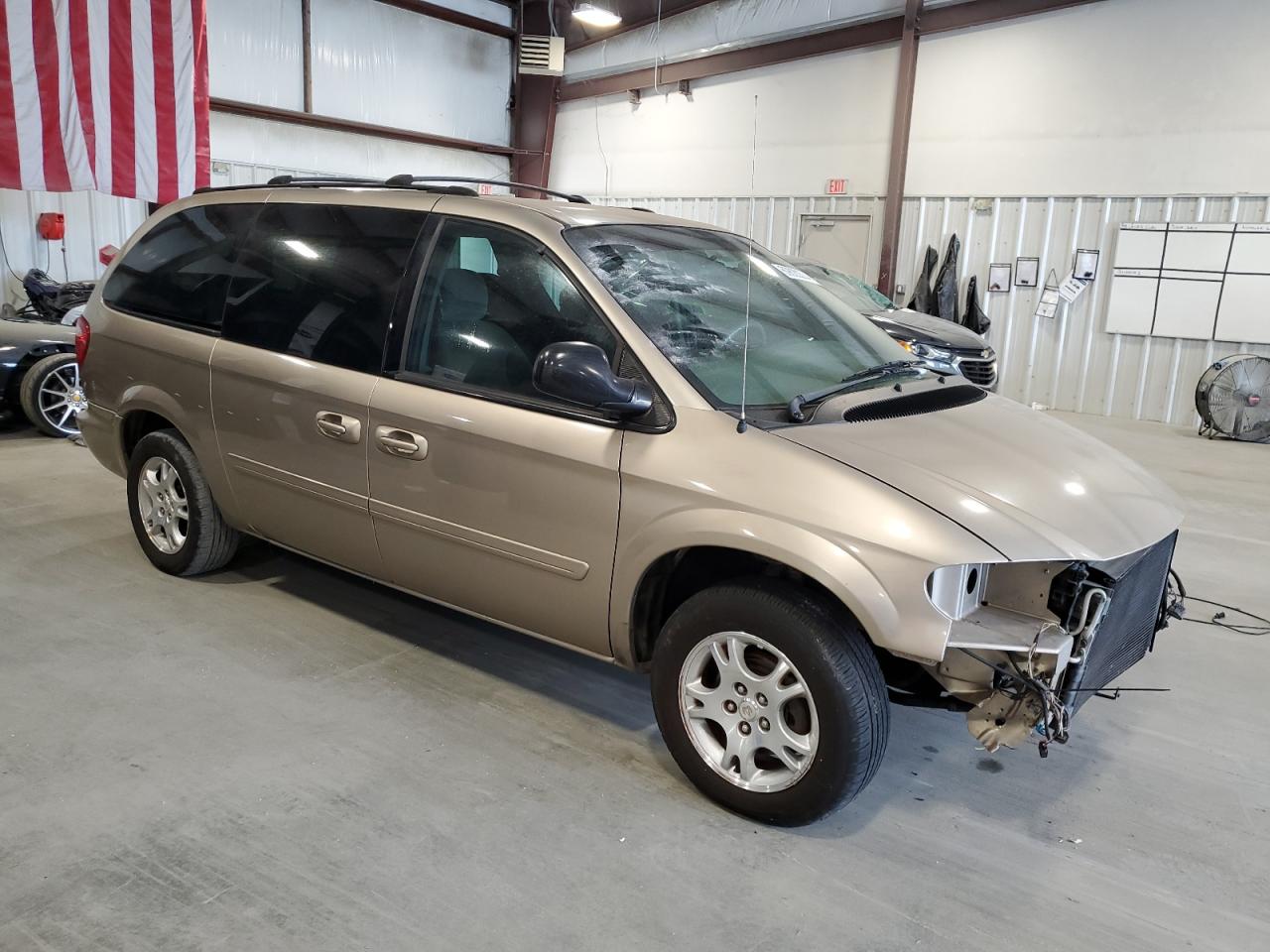 2004 Dodge Caravan VIN 2D4GP44L64R574719 Copart auction photo, front end damage thumbnail 4