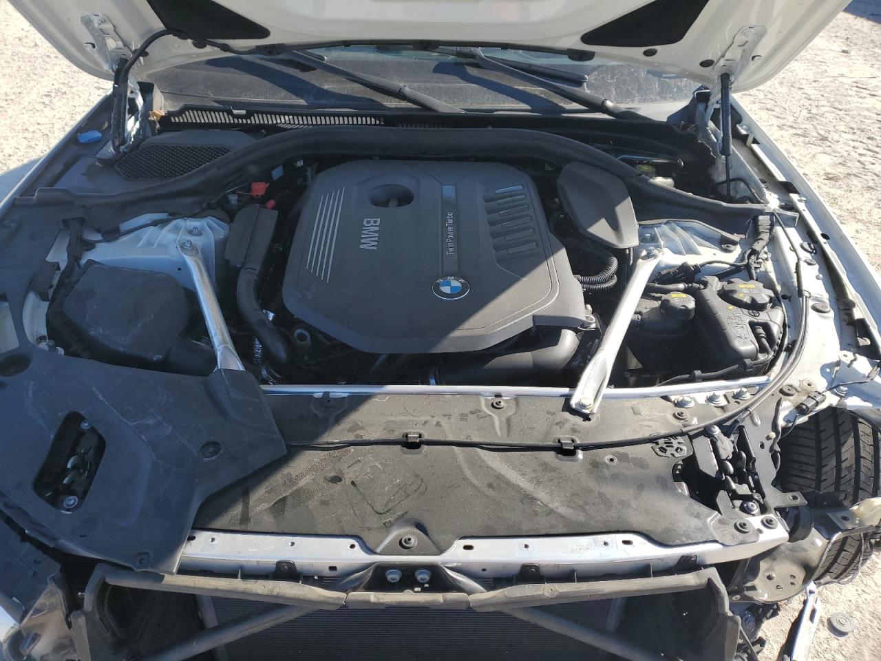 2019 BMW 5er VIN WBAJE5C55KWA98811 Copart auction photo, front end damage thumbnail 11