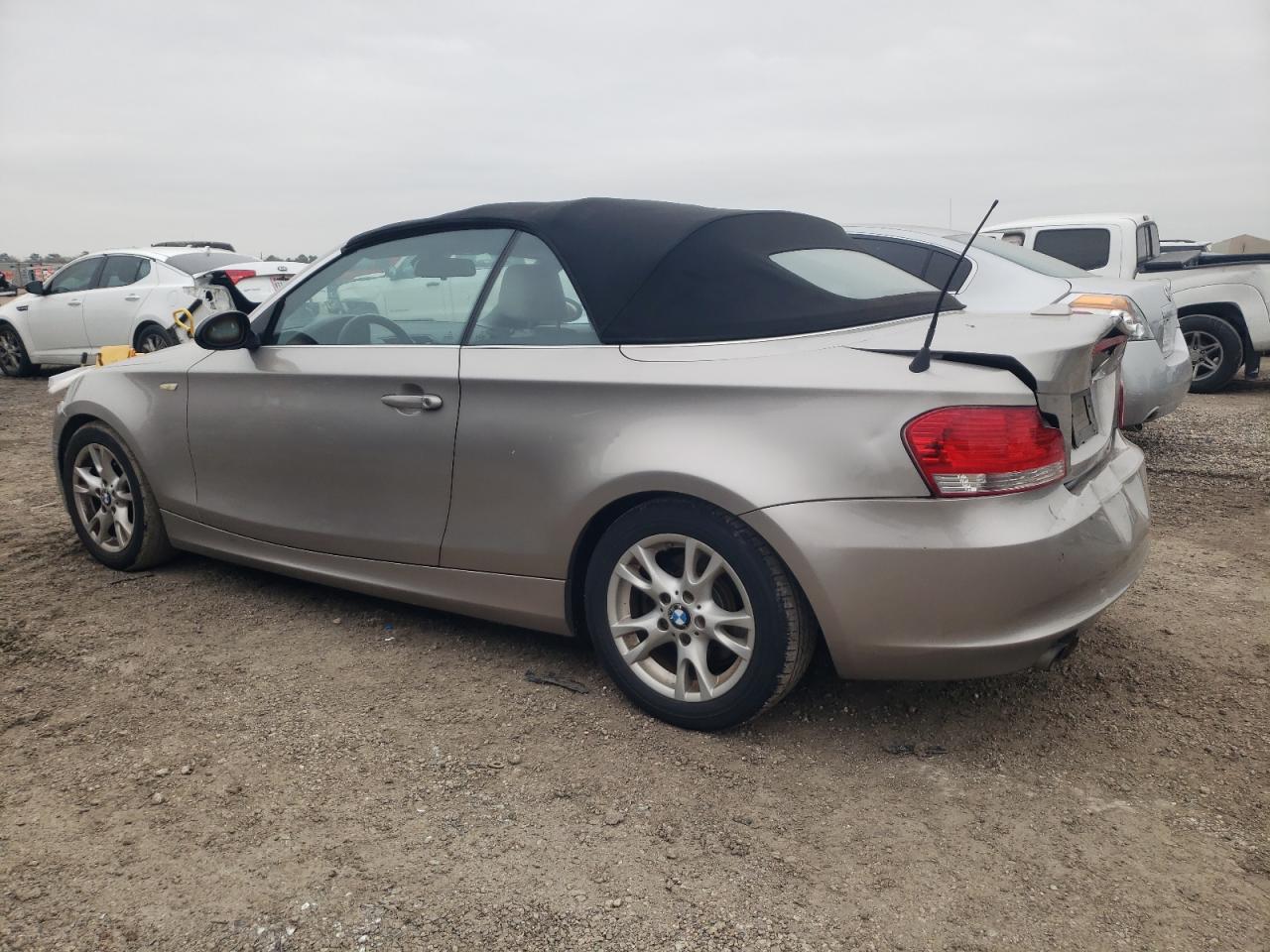 2009 BMW 1er VIN WBAUL73519VJ75377 Copart auction photo, rear end / minor dent/scratches damage thumbnail 2