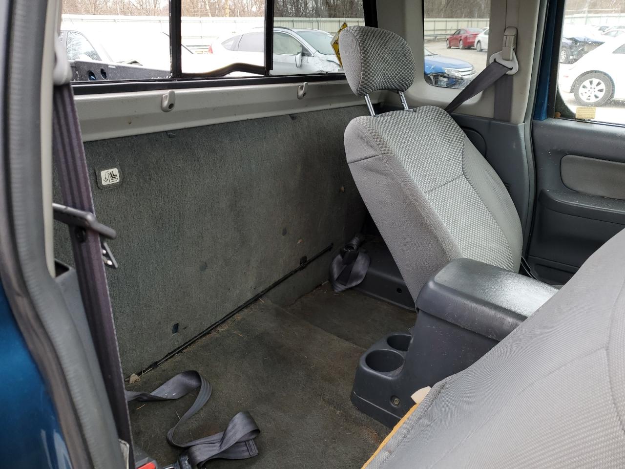 2001 Nissan Navara (Frontier) VIN 1N6ED26Y21C354411 Copart auction photo, all over damage thumbnail 11
