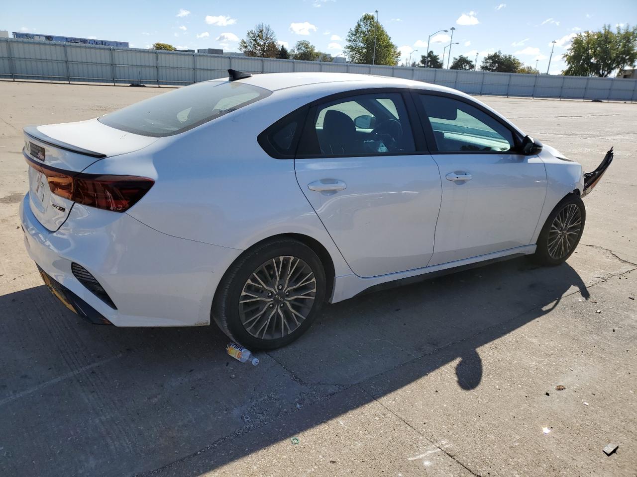 2023 KIA Forte VIN 3KPF54AD7PE664091 Copart auction photo, front end / minor dent/scratches damage thumbnail 3