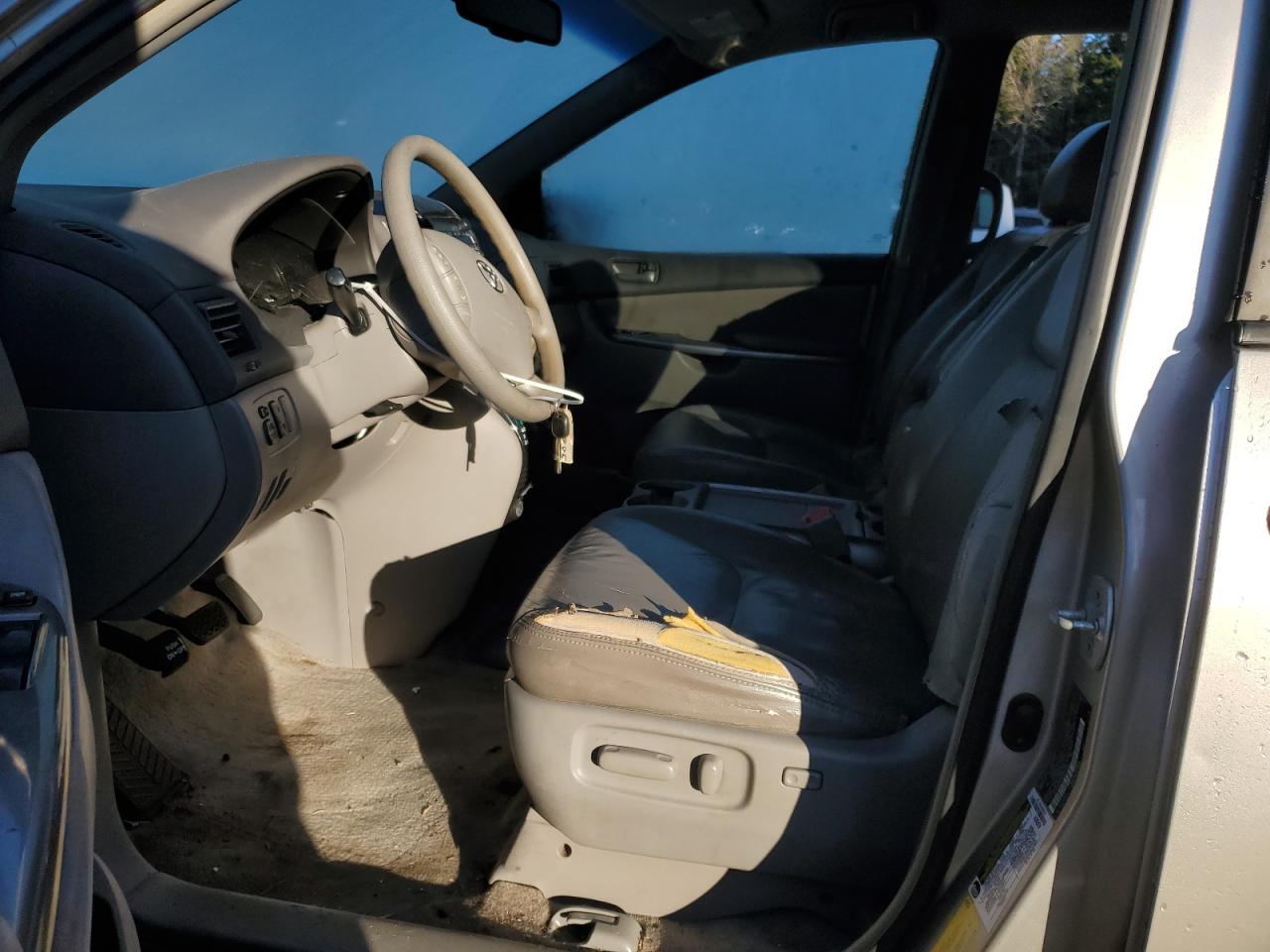 2006 Toyota Sienna VIN 5TDZA23C46S496464 Copart auction photo, water/flood damage thumbnail 7