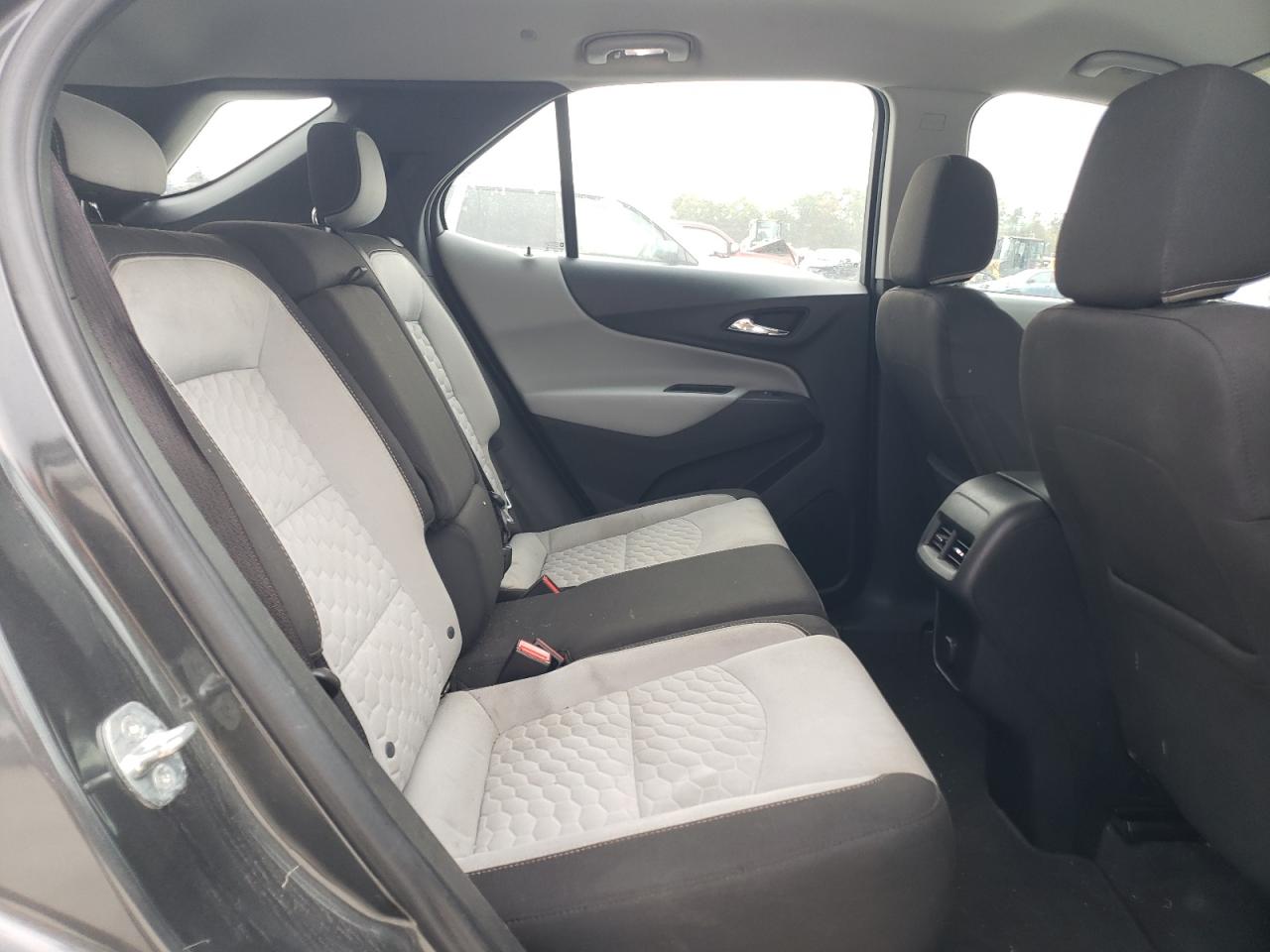 2018 Chevrolet Equinox VIN 2GNAXHEV5J6117964 Copart auction photo, side / minor dent/scratches damage thumbnail 11