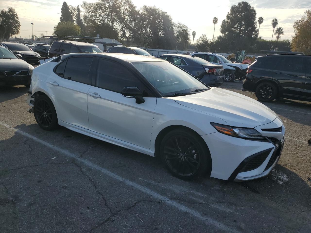 2023 Toyota Camry VIN 4T1K61AK3PU142631 Copart auction photo, rear end / minor dent/scratches damage thumbnail 4