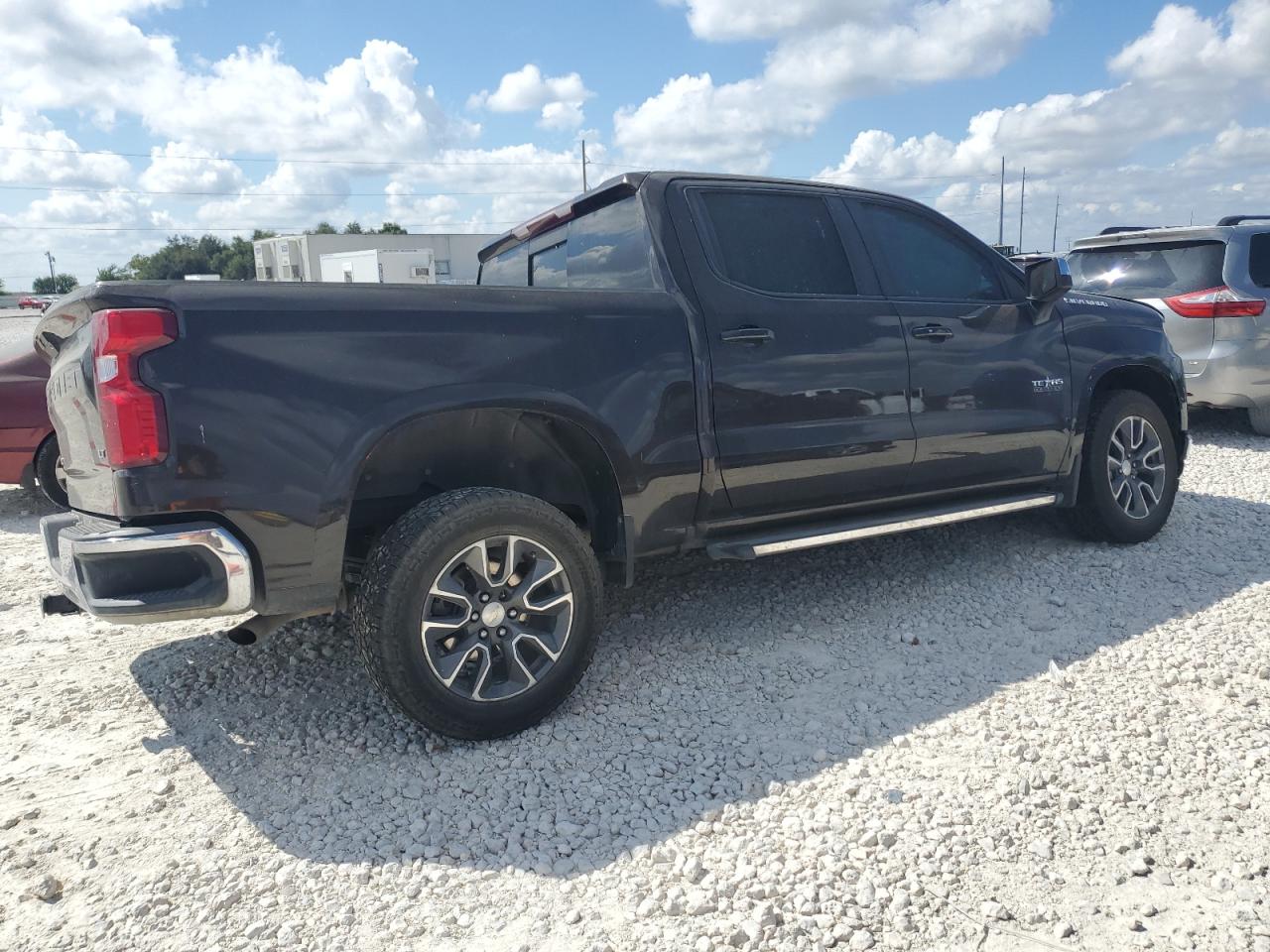 2020 Chevrolet Silverado VIN 3GCPWCED6LG117320 Copart auction photo, side / front end damage thumbnail 3
