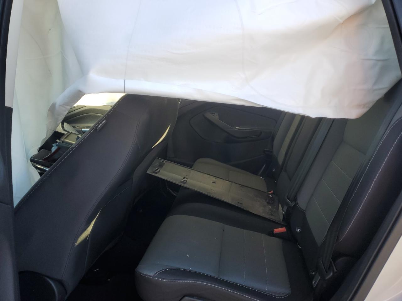 2016 Ford Escape VIN 1FMCU0GXXGUB46215 Copart auction photo, rear end / side damage thumbnail 11