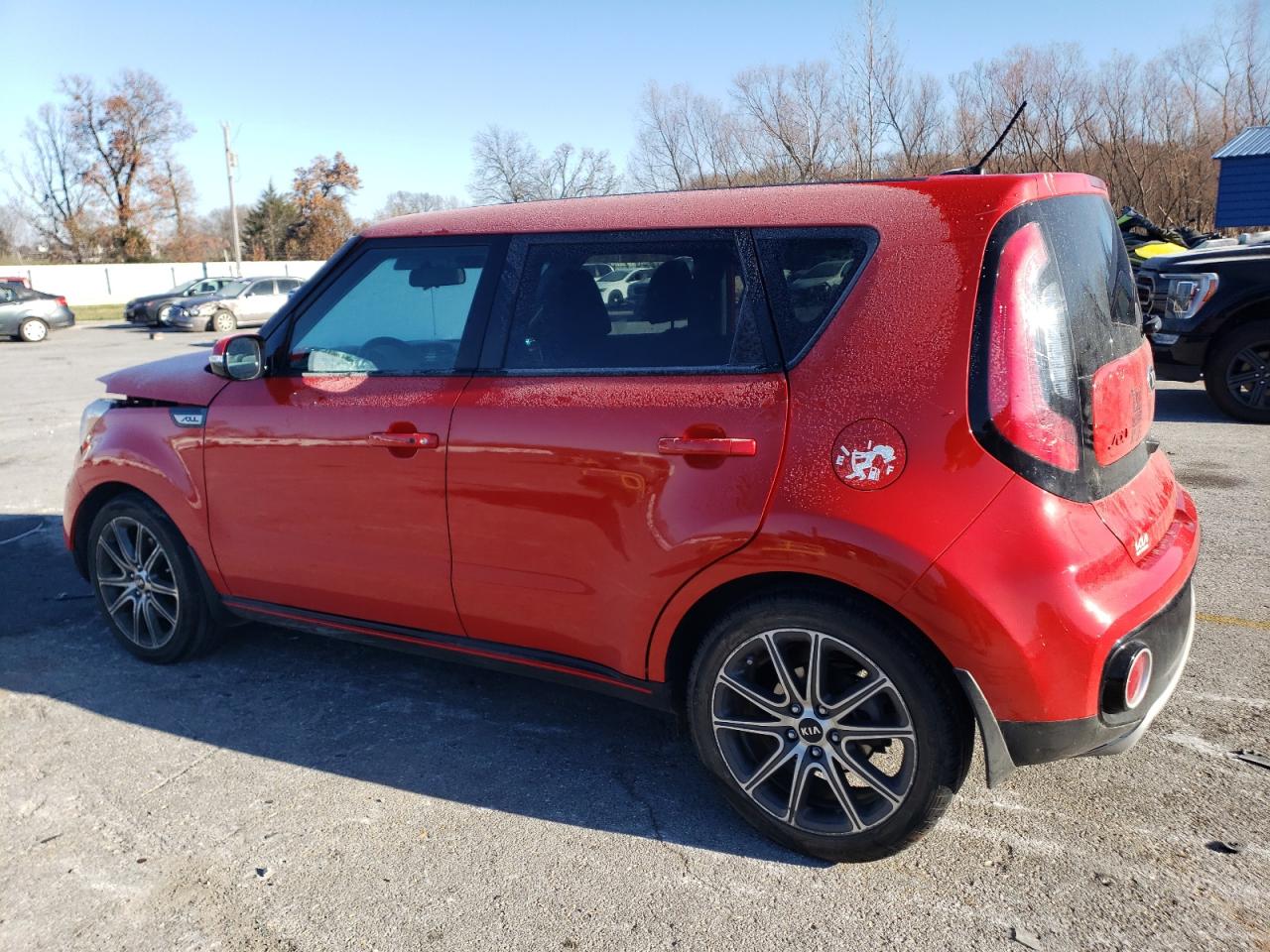 2017 KIA Soul VIN KNDJX3AA6H7487698 Copart auction photo, front end damage thumbnail 2