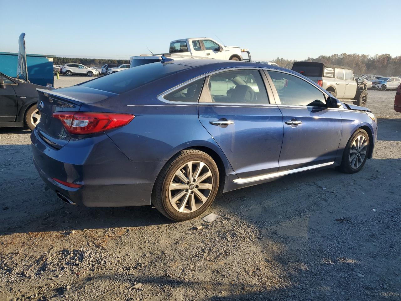 2017 Hyundai Sonata VIN 5NPE34AF4HH508350 Copart auction photo, front end / minor dent/scratches damage thumbnail 3