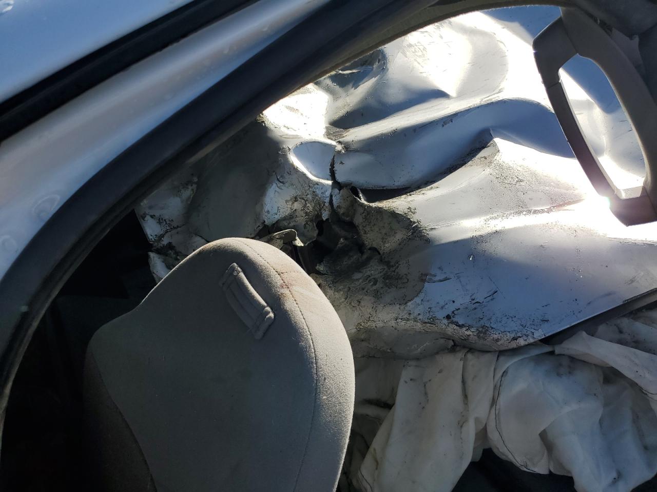 2004 Ford F-150 VIN 2FTRF17W94CA32742 Copart auction photo, front end damage thumbnail 8