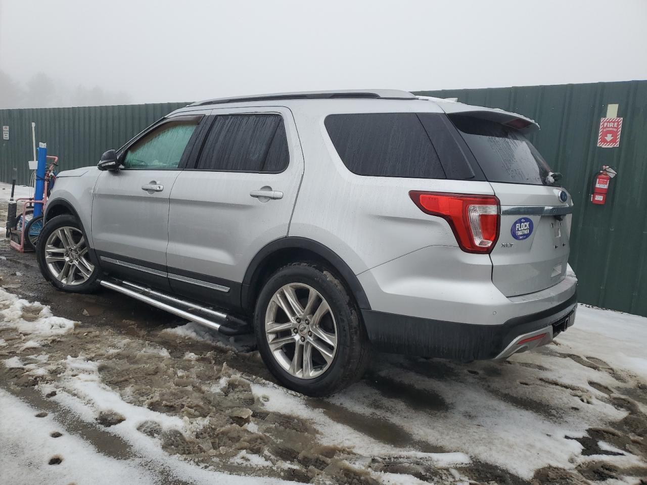 2016 Ford Explorer VIN 1FM5K8D80GGA17215 Copart auction photo, front end / minor dent/scratches damage thumbnail 2