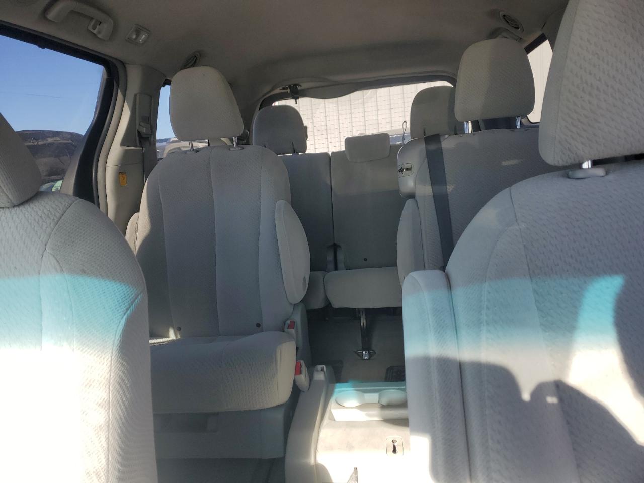2012 Toyota Sienna VIN 5TDKK3DCXCS260920 Copart auction photo, rear end damage thumbnail 10