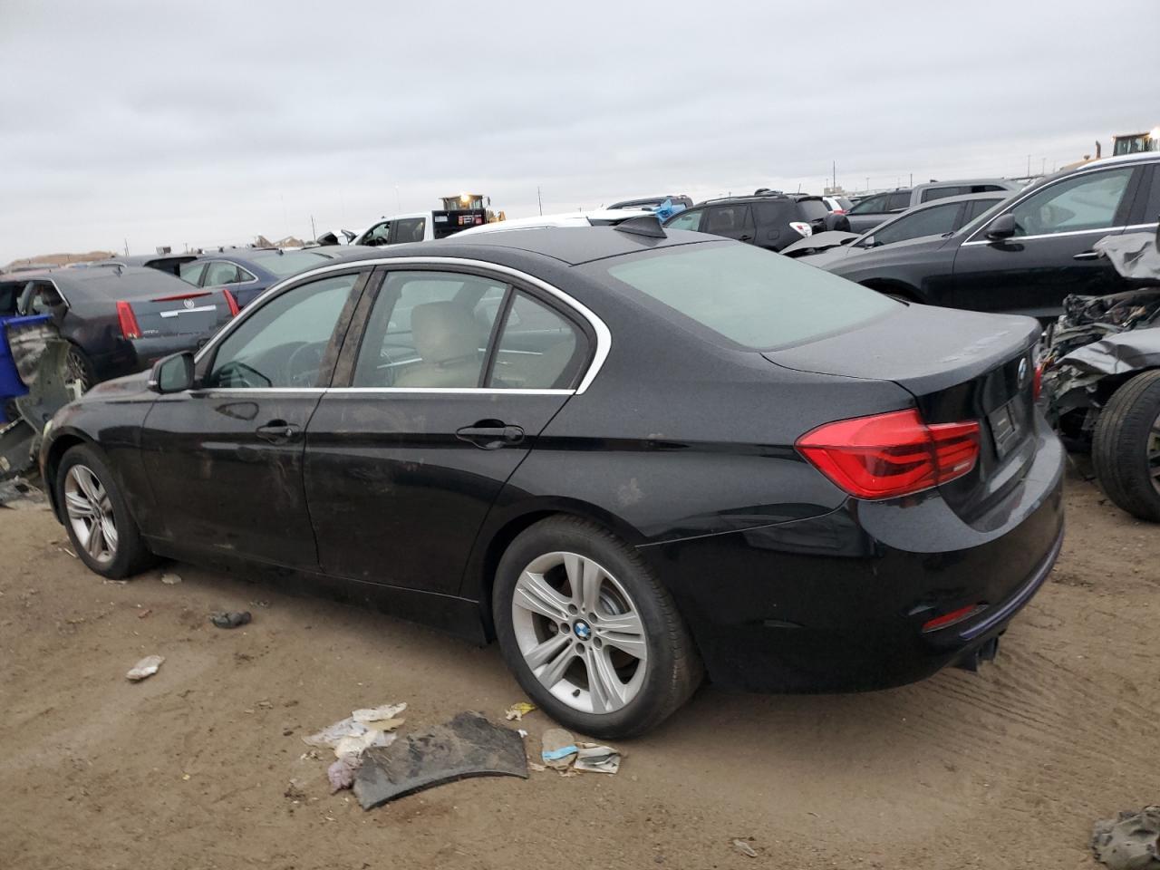 2018 BMW 3er VIN WBA8B9G53JNU96755 Copart auction photo, minor dent/scratches damage thumbnail 2