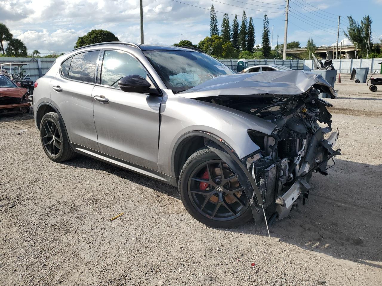 2019 Alfa Romeo Stelvio VIN ZASPAJAN6K7C57077 Copart auction photo, front end damage thumbnail 4