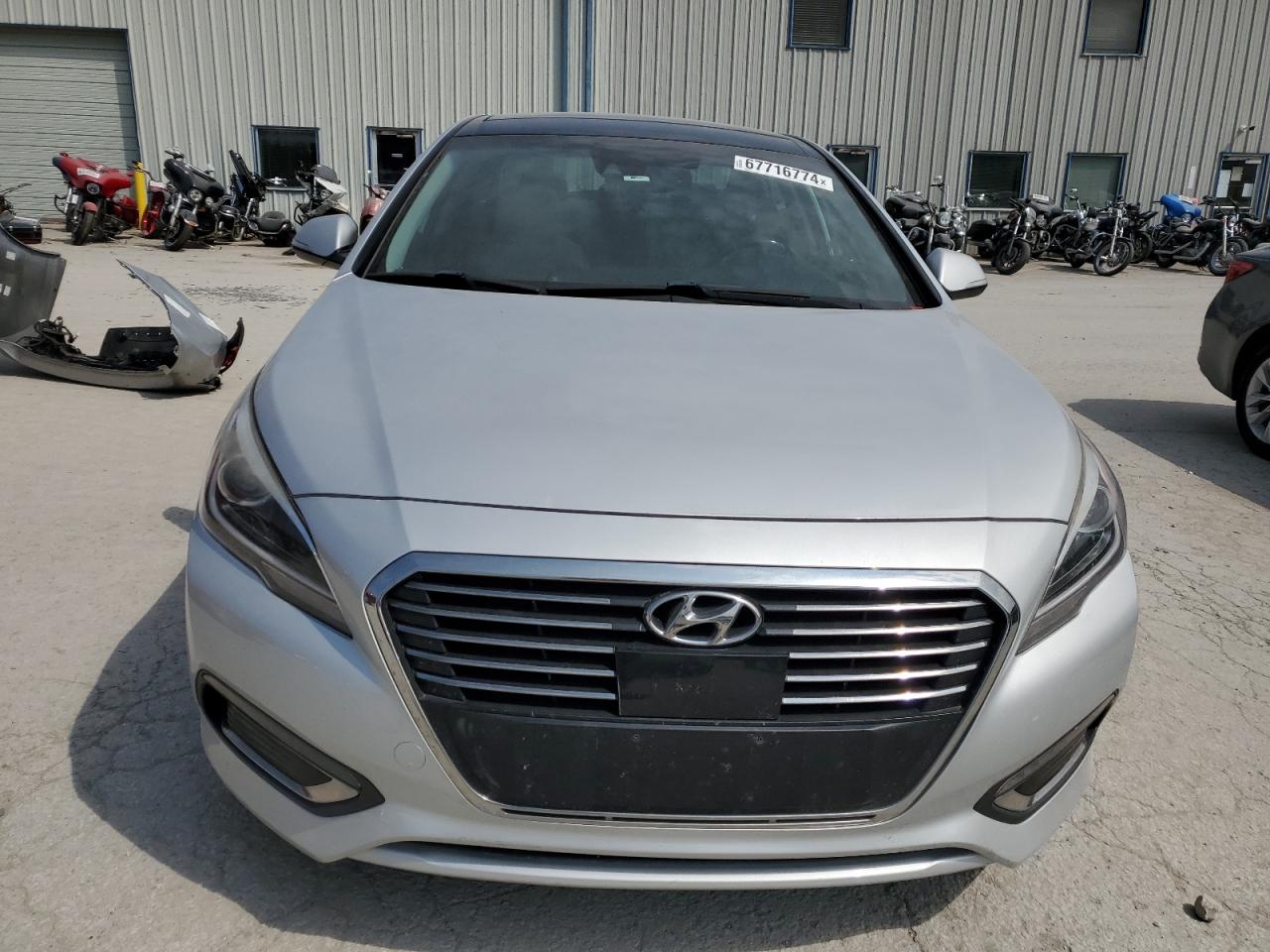 2016 Hyundai Sonata VIN KMHE34L17GA016723 Copart auction photo, rear end damage thumbnail 5