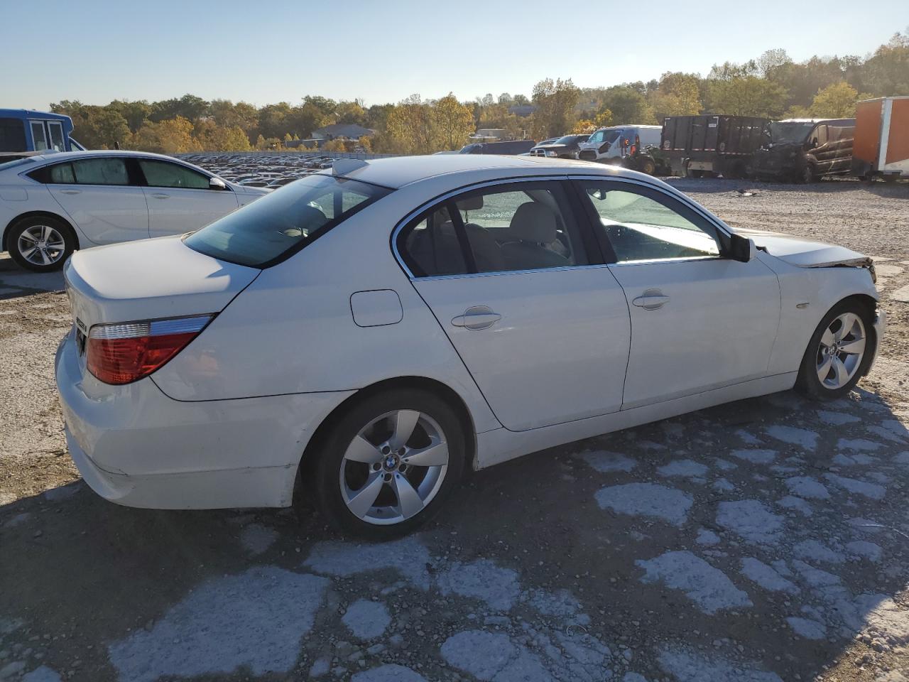 2007 BMW 5er VIN WBANE53507CW68575 Copart auction photo, front end damage thumbnail 3