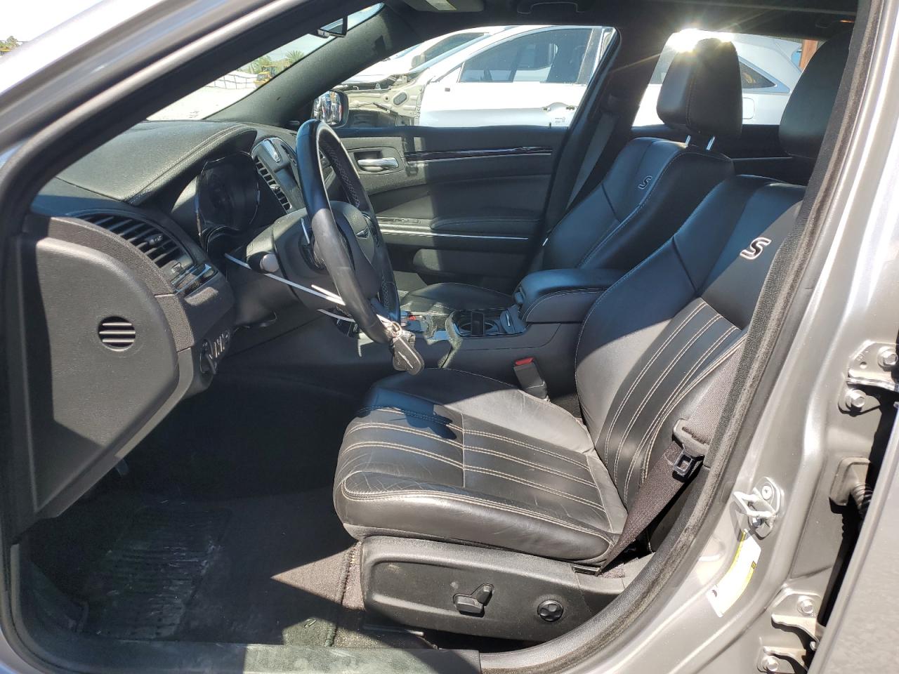 2018 Chrysler 300 VIN 2C3CCABG4JH274758 Copart auction photo, rear end damage thumbnail 7