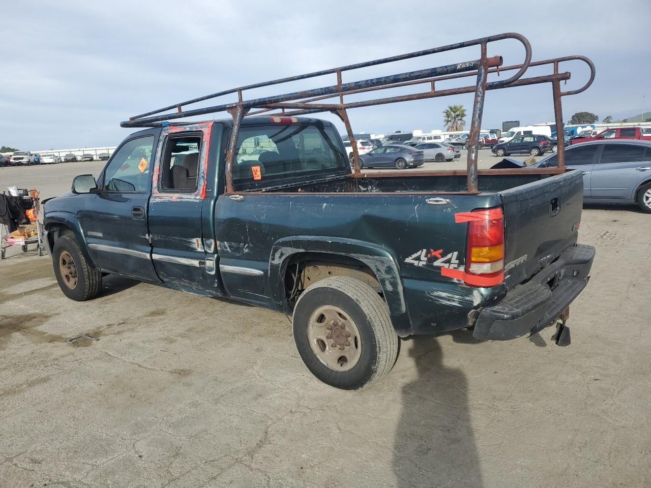 2002 GMC Sierra VIN 1GTGK29U42Z337473 Copart auction photo, vandalism damage thumbnail 2