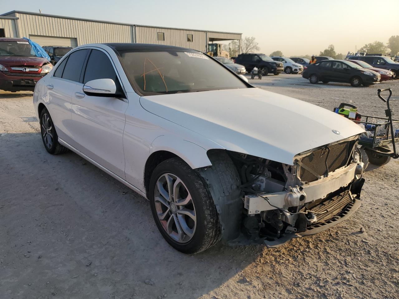 2015 Mercedes-Benz C-klasse VIN 55SWF4KB5FU048245 Copart auction photo, front end damage thumbnail 4