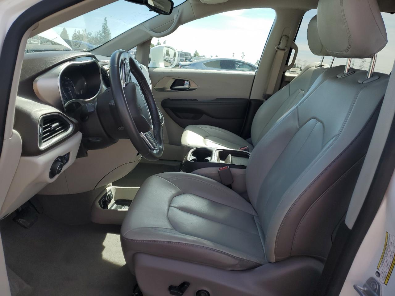 2017 Chrysler Pacifica VIN 2C4RC1BG0HR720009 Copart auction photo, front end damage thumbnail 7