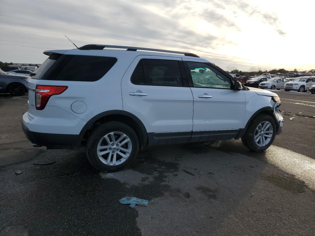 2014 Ford Explorer VIN 1FM5K8D87EGA04166 Copart auction photo, front end / minor dent/scratches damage thumbnail 3