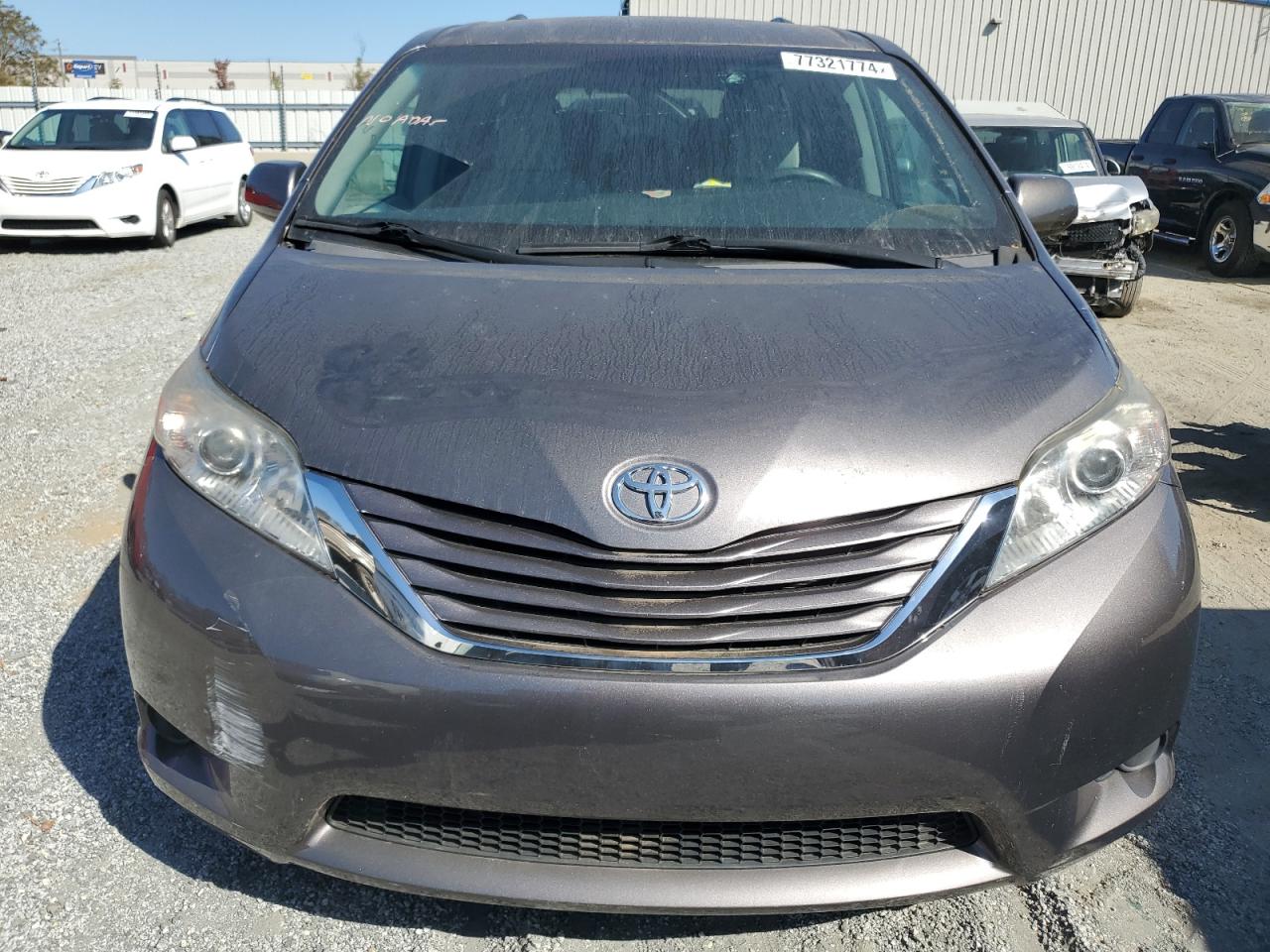 2017 Toyota Sienna VIN 5TDKZ3DC4HS786821 Copart auction photo, rear end damage thumbnail 5
