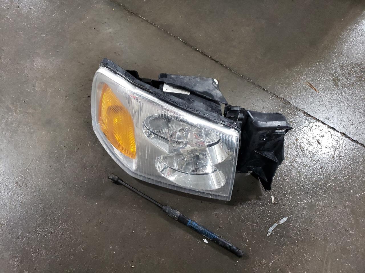 2006 GMC Envoy VIN 1GKET16S666133772 Copart auction photo, front end damage thumbnail 13