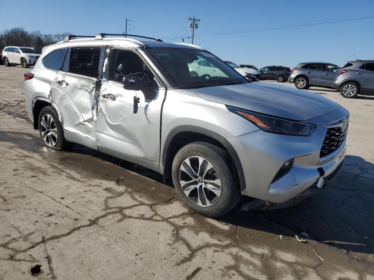 2022 Toyota Highlander VIN 5TDGBRCH5NS558171 Copart auction photo, side / rear end damage thumbnail 4