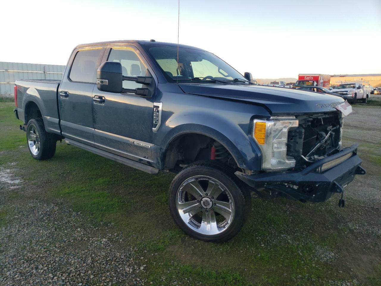 2017 Ford F250 VIN 1FT7W2BT8HEB78205 Copart auction photo, front end / rear end damage thumbnail 4