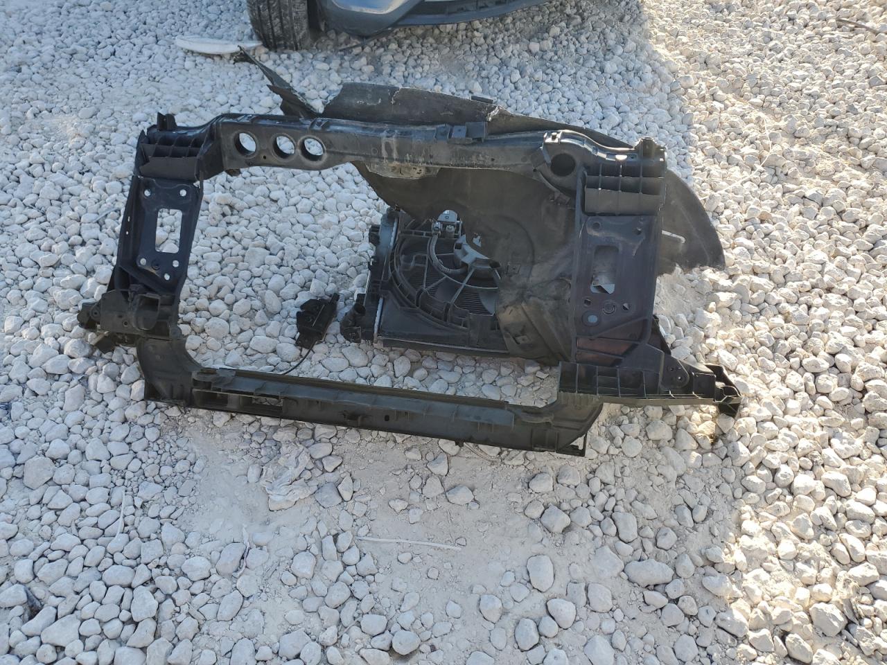 2019 Hyundai Tucson VIN KM8J33AL8KU863836 Copart auction photo, front end / minor dent/scratches damage thumbnail 13