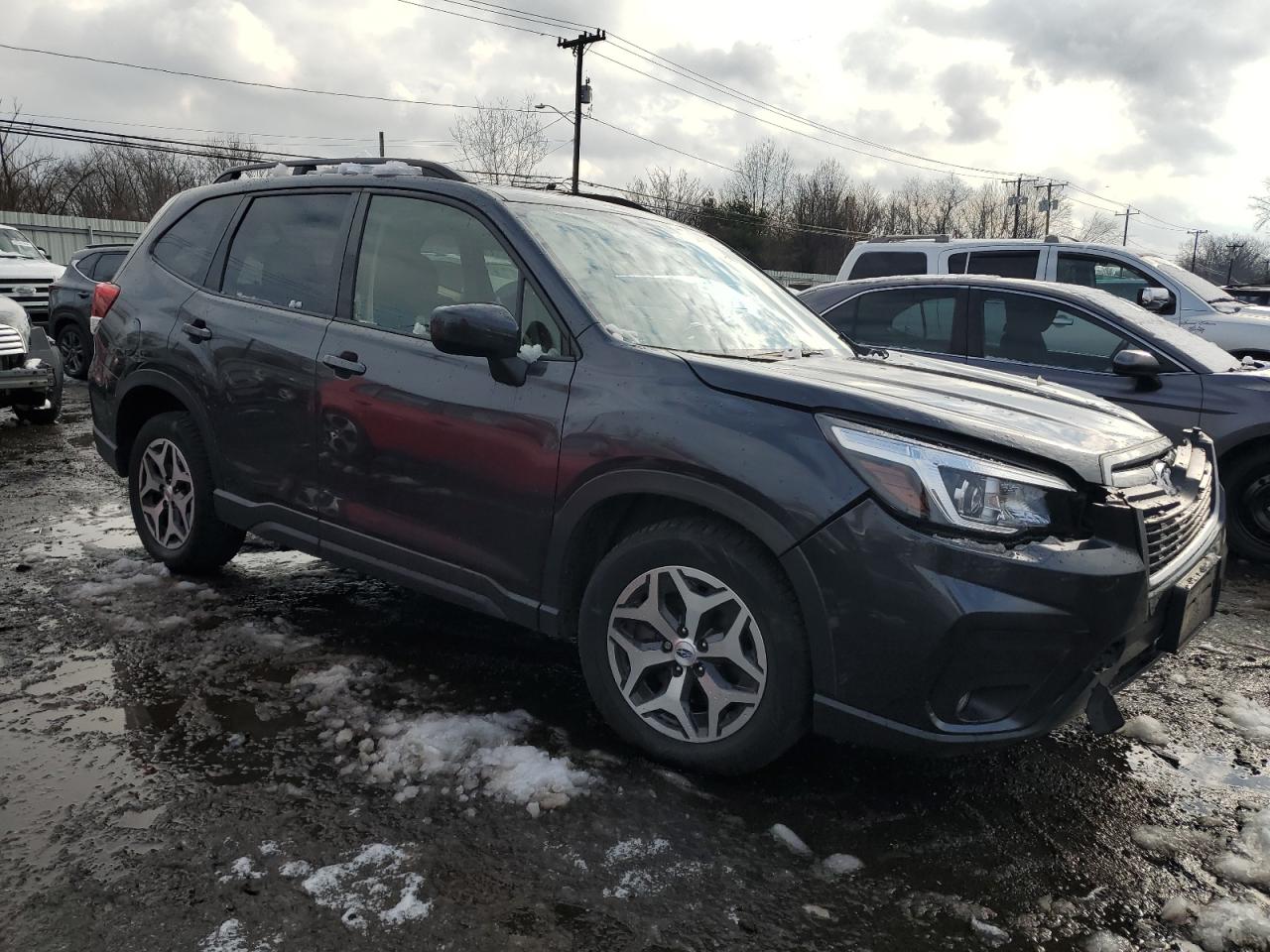 2019 Subaru Forester VIN JF2SKAEC0KH567357 Copart auction photo, front end / minor dent/scratches damage thumbnail 4