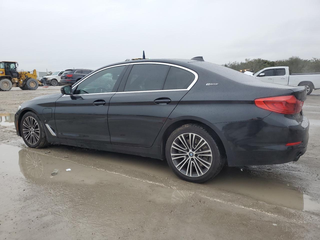 2019 BMW 5er VIN WBAJA9C51KB398868 Copart auction photo, front end damage thumbnail 2