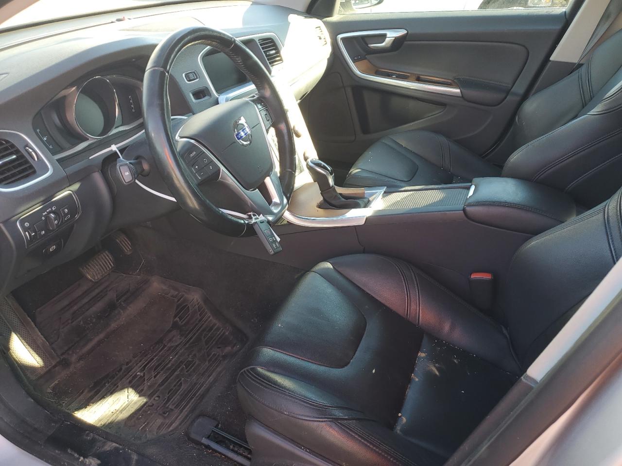 2016 Volvo S60 VIN LYV612TK4GB099354 Copart auction photo, front end damage thumbnail 7