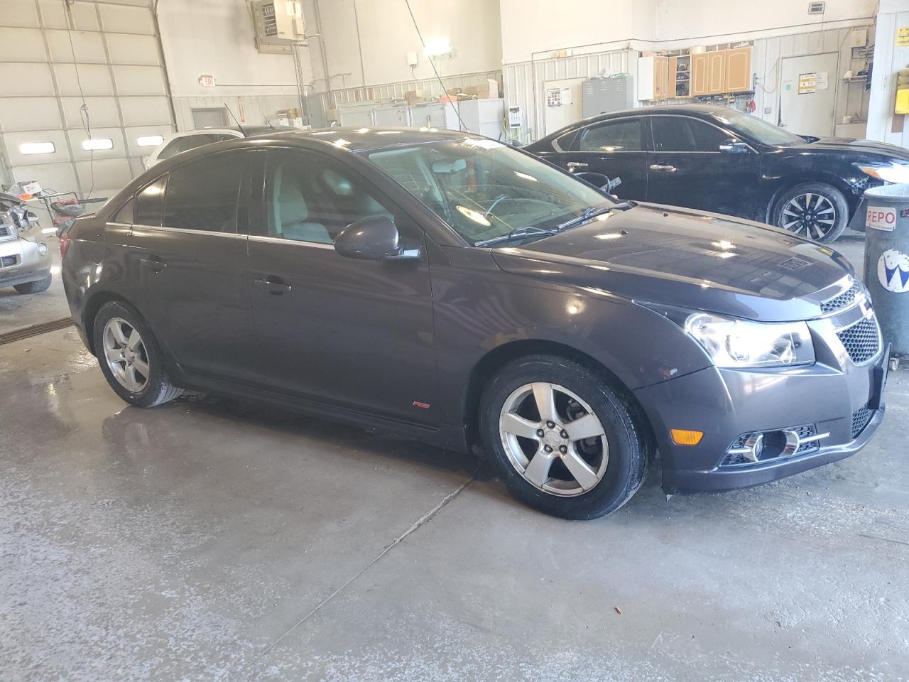 2014 Chevrolet Cruze VIN 1G1PC5SB2E7332532 Copart auction photo, minor dent/scratches damage thumbnail 4