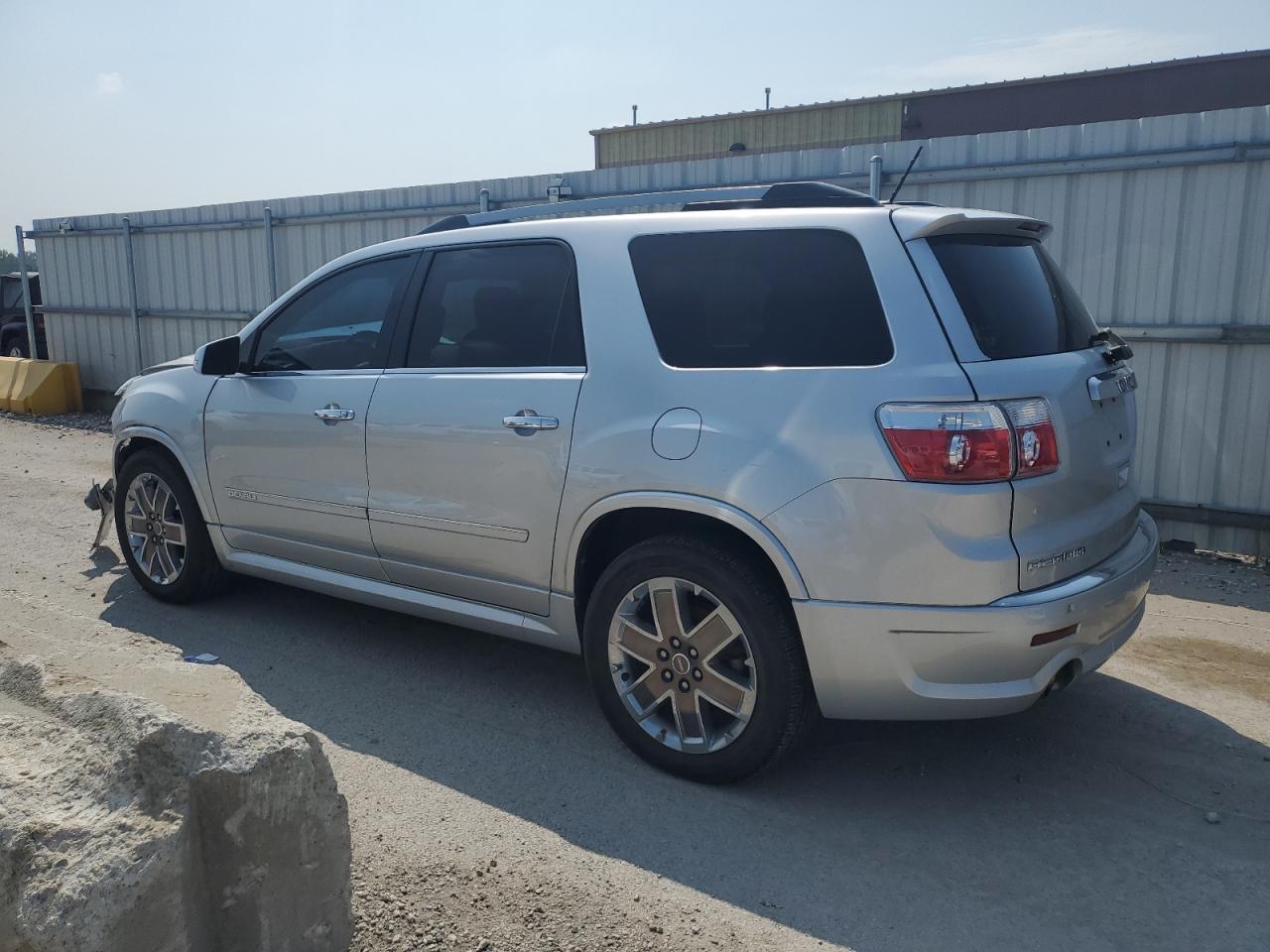 2011 GMC Acadia VIN 1GKKVTED0BJ413089 Copart auction photo, front end damage thumbnail 2