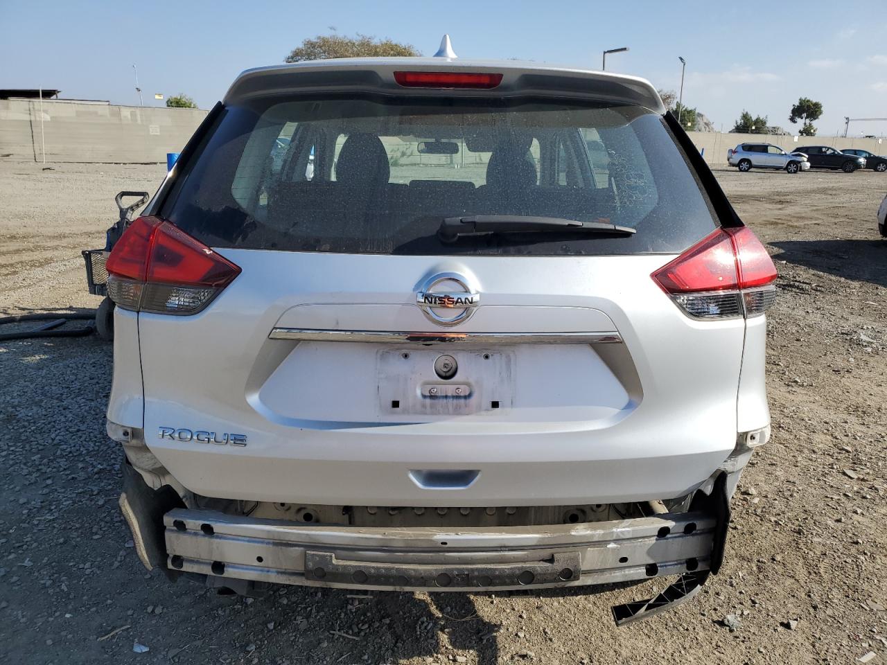 2017 Nissan Rogue VIN KNMAT2MT4HP510804 Copart auction photo, side / rear end damage thumbnail 6