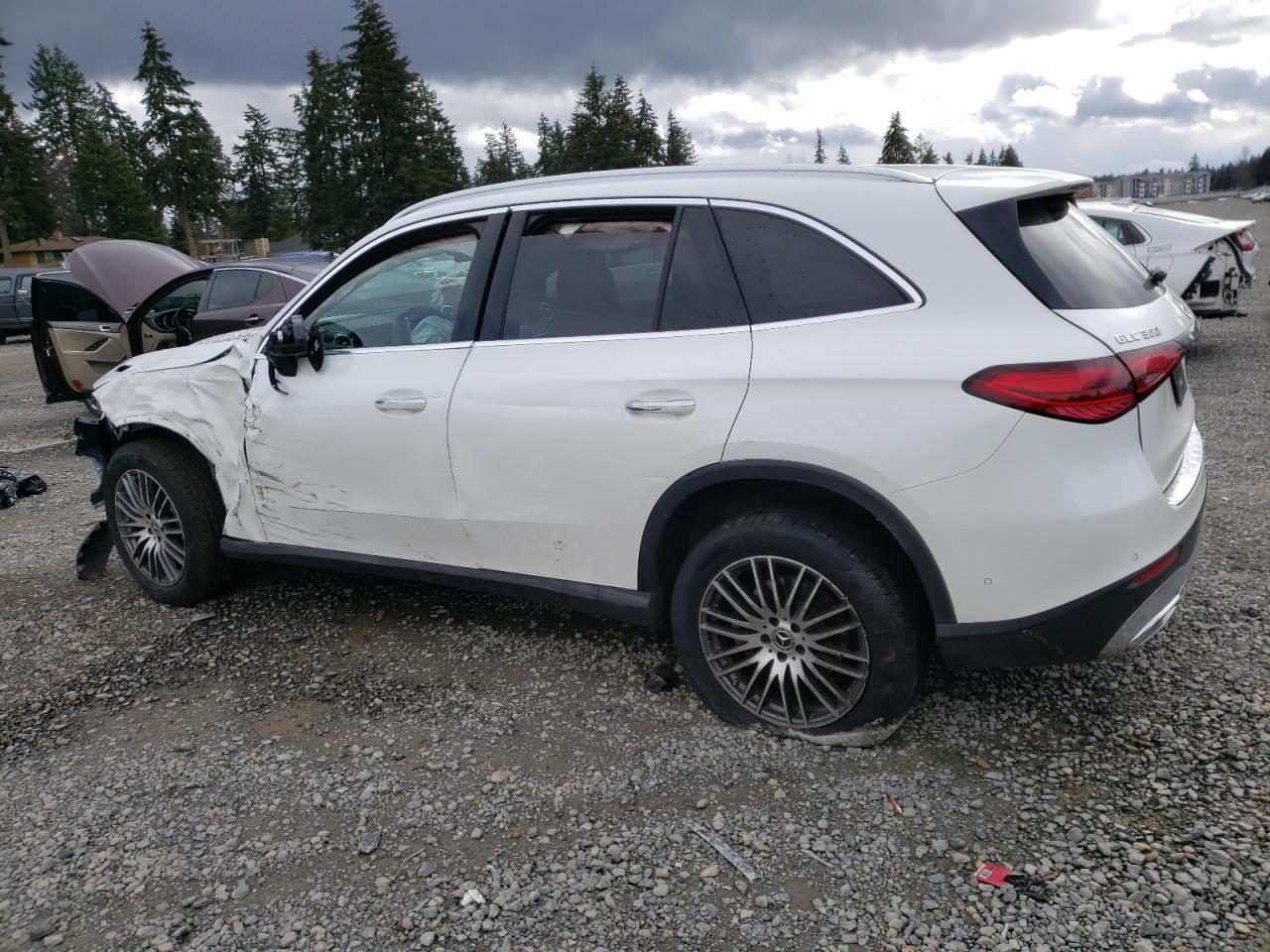 2024 Mercedes-Benz GLC VIN W1NKM4GB2RF145314 Copart auction photo, side / front end damage thumbnail 2