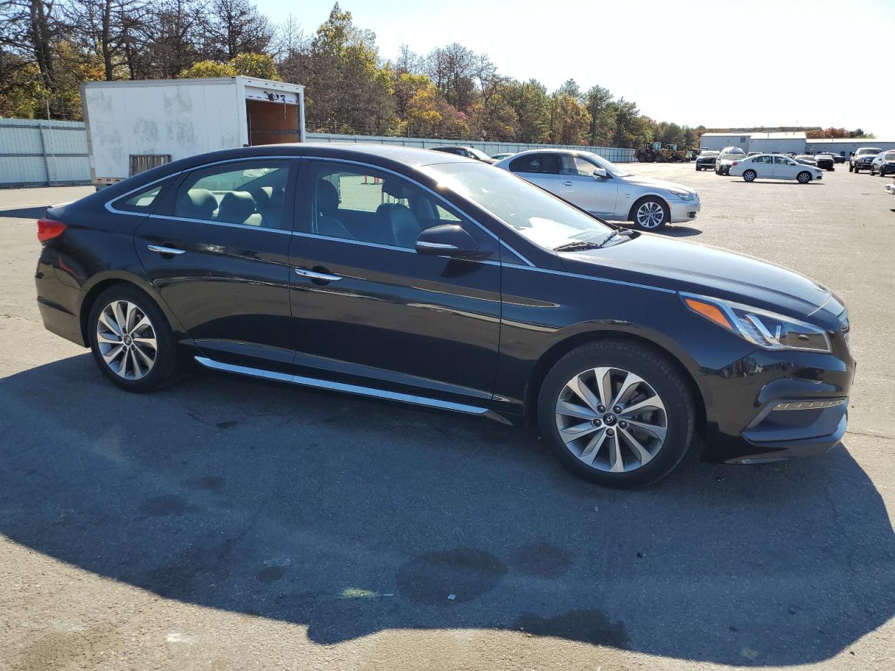 2015 Hyundai Sonata VIN 5NPE34AF9FH228923 Copart auction photo, side / rear end damage thumbnail 4