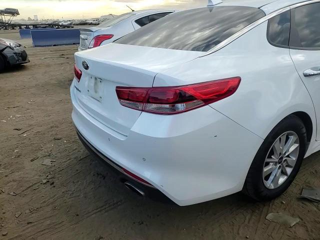 2018 KIA Optima VIN 5XXGT4L38JG206251 Copart auction photo, rear end damage thumbnail 10