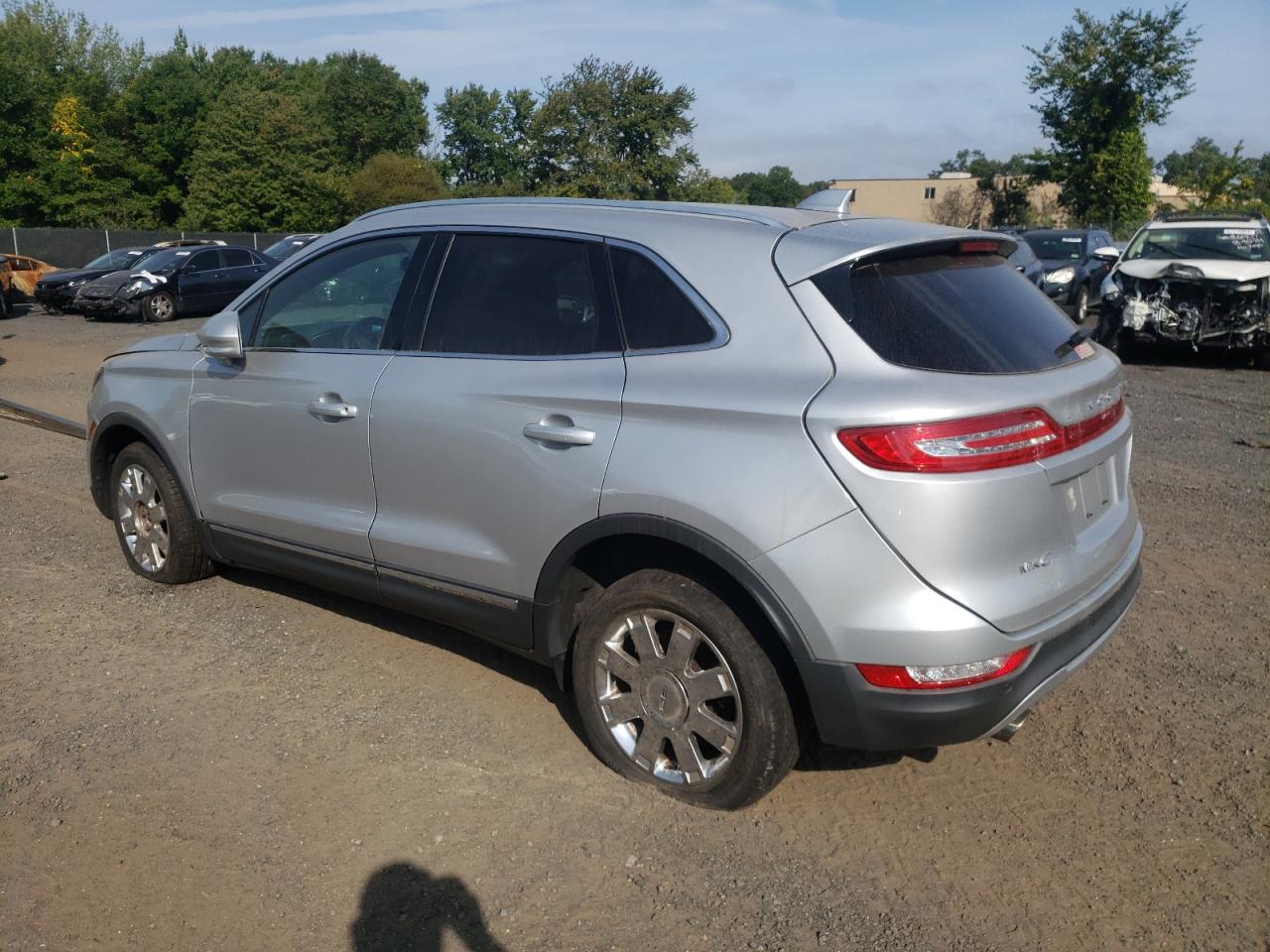 2017 Lincoln MKC VIN 5LMCJ1C95HUL23953 Copart auction photo, front end / minor dent/scratches damage thumbnail 2